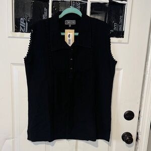 Chic Black Sleeveless Blouse